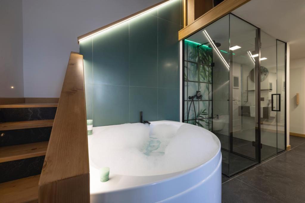 Bali Aqua&Charme Bed & Breakfast Gaeta Eksteriør bilde