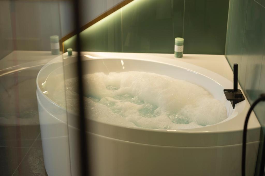 Bali Aqua&Charme Bed & Breakfast Gaeta Eksteriør bilde